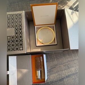 Bulgari Loupe in Nice Ornate Box With Case!
Bvlgari Watch / Jewelry Cleaner Incl